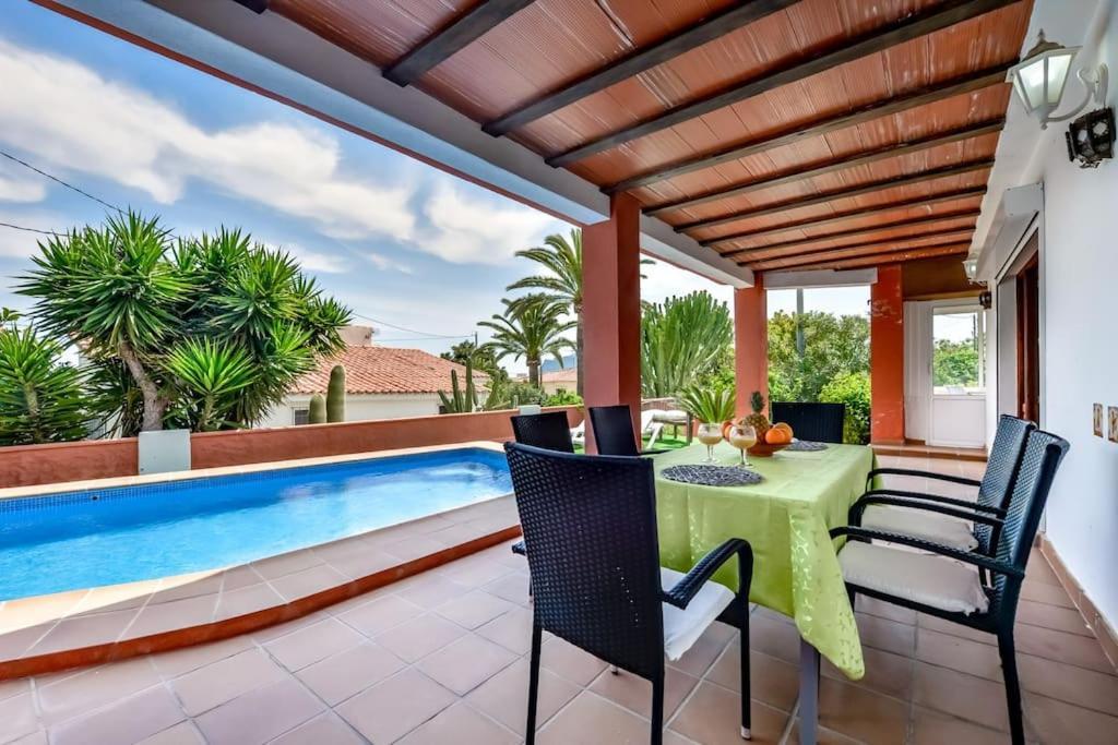 Villas Guzman - Mouna Калпе Екстериор снимка