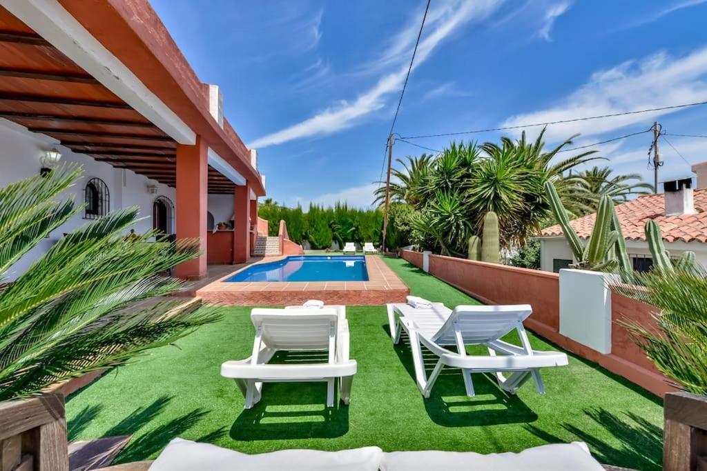 Villas Guzman - Mouna Калпе Екстериор снимка