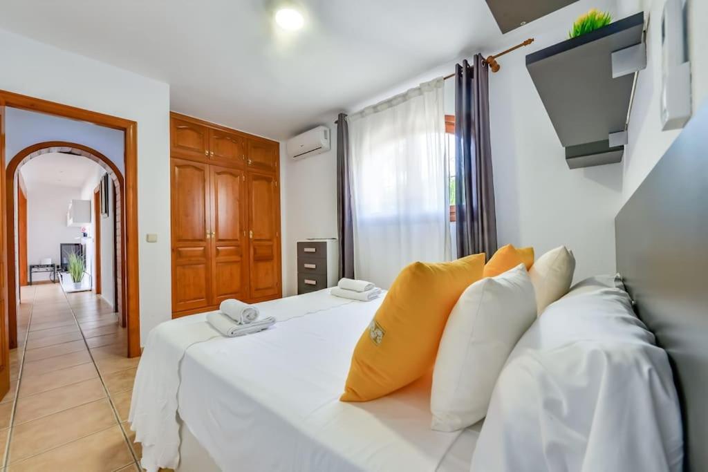 Villas Guzman - Mouna Калпе Екстериор снимка