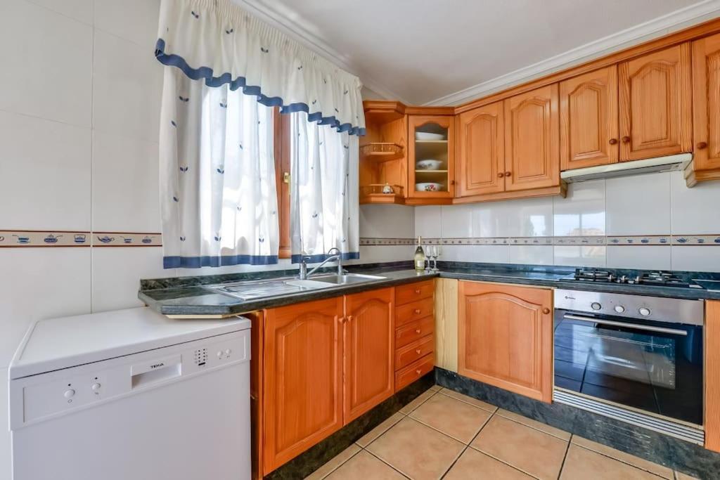 Villas Guzman - Mouna Калпе Екстериор снимка